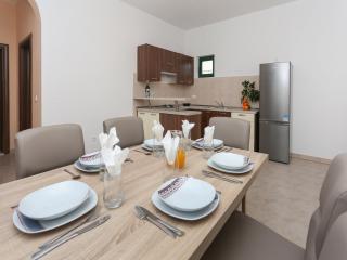 Sunny Elegant Apartments in Trogir - Standard Three Bedroom Apartment with Balcony - Trogir - 5