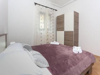 Sunny Elegant Apartments in Trogir - Standard Three Bedroom Apartment with Balcony - Trogir - 1