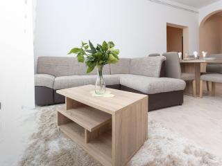 Sunny Elegant Apartments in Trogir - Standard Three Bedroom Apartment with Balcony - Trogir - 0