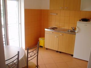Apartments Bionda Senj - One Bedroom Apartment with Balcony - Senj - 9