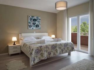Four Bedroom Villa - Lećevica - 2