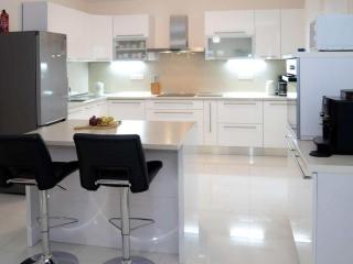 Four Bedroom Villa - Lećevica - 5