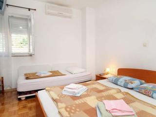 Apartments Bionda Senj - One Bedroom Apartment with Terrace - Senj - 7