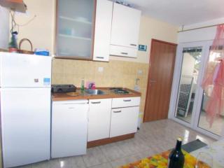 Beachfront Apartments Pla a - One Bedroom Apartment A3 - Ivan Dolac - 9