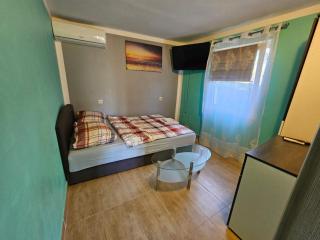 Apartments Robi & Kristina - Studio Apartment with Terrace S1 - Benkovac - 7