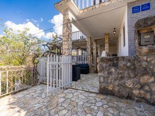 Apartments Robi & Kristina - Studio Apartment with Terrace S1 - Benkovac - 1