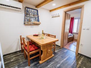 Sleek and Stylish Umag Apartments with Sea View - Comfort Two Bedroom Apartment with Terrace - Umag - 8