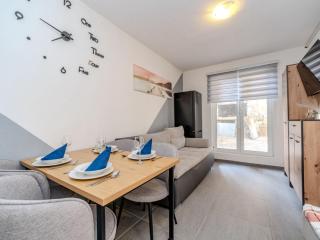 Apartments Robi & Kristina - Studio Apartment with Terrace S2 - Benkovac - 0