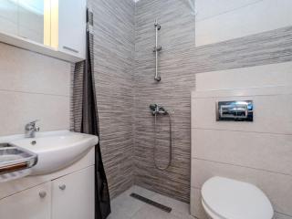 Apartments Robi & Kristina - Studio Apartment with Terrace S2 - Benkovac - 4