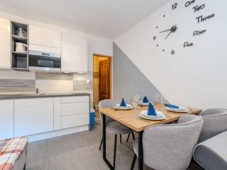 Apartments Robi & Kristina - Studio Apartment with Terrace S2 - Benkovac - 8