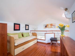 Apartments Vrandecic - One Bedroom Apartment with Gallery Room and Garden Terrace - Postira - 0