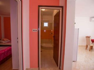 Apartments Zora - Standard One Bedroom Apartment with Balcony A1 - 4
