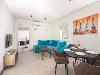 Modern Apartments with Private Balcony - Premium One Bedroom Apartment - Kaštela - 7
