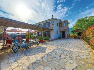 Cozy Nook Apartment Kastel Stari - Three Bedroom Apartment with Terrace - Kaštela - 2