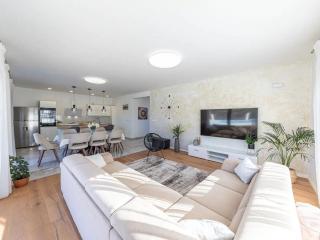Luxurious Sanctuary Villa Primorski Dolac with Pool - Three Bedroom Villa with Pool - Primorski Dolac - 0