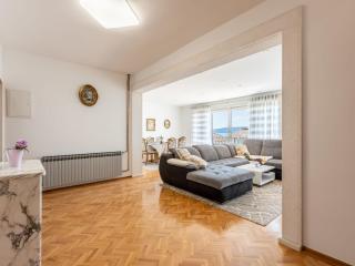 Apartment Merita - Two Bedroom Apartment with Balcony - 3