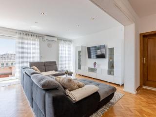 Apartment Merita - Two Bedroom Apartment with Balcony - Kaštela - 6