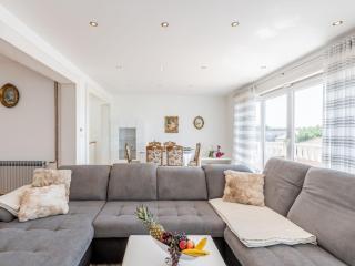 Apartment Merita - Two Bedroom Apartment with Balcony - 9