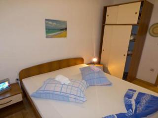 Beachfront Apartments Pla a - Two Bedroom Apartment A4 - Ivan Dolac - 5