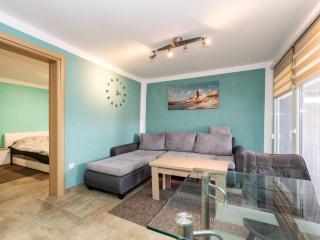 Apartments Robi & Kristina - One Bedroom Apartment with Terrace A3 - Benkovac - 0
