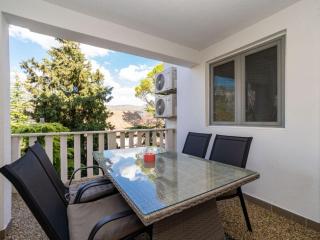 Apartments Robi & Kristina - One Bedroom Apartment with Terrace A3 - Benkovac - 2