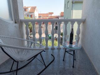 Kastel Gomilica Cozy and Stylish Apartments near the Sea - Classic One Bedroom Apartment - Kaštela - 1