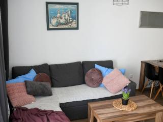 Stylish Okrug Gornji Apartment with Terrace and Patio - Two Bedroom Apartment with Terrace - Trogir - 0