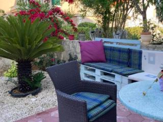 Apartments Jukica - Three Bedroom Apartment With Sea View - Vis - 1
