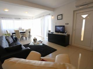 Okrug Gornji Luxurious Escape Villa with Pool - Five Bedroom Villa with Pool - 8