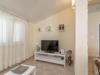 Apartment Villa Daniela - Three Bedroom Apartment with Terrace - 0