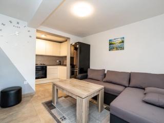 Apartments Robi & Kristina - Two Bedroom Apartment with Terrace A2 - Benkovac - 8