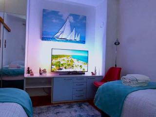 Charming Crikvenica Beachfront Apartment - One Bedroom Apartment - Crikvenica - 9