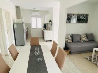 Villa Brazza - Two Bedroom Apartment 1 - Milna - 8