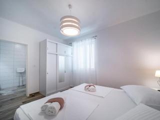 Sea View Apartment 2 - 8