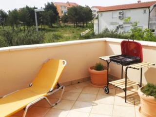 Apartments Dea & Paula - Classic Two Bedroom Apartment with Terrace - Vodice - 1