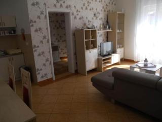 Apartments Dea & Paula - Classic Two Bedroom Apartment with Terrace - Vodice - 9