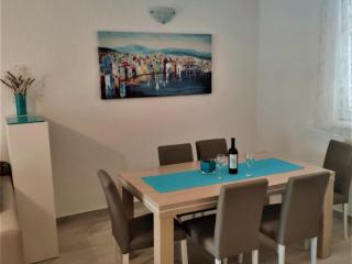 Apartments Dea & Paula - Standard Two Bedroom Apartment with Terrace - Vodice - 8
