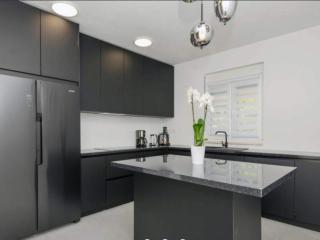 Villa Rest for the soul - Four Bedroom Villa - Zmijavci - 4