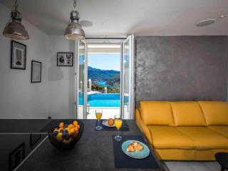 Two Bedroom Holiday Home with Swimming pool - Pobrežje - 6