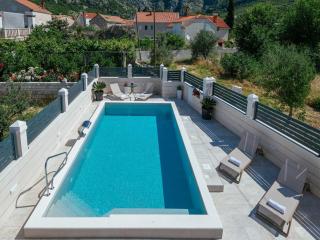 Apartments Azzurro- One Bedroom Apartment Terrace - Komolac - 2