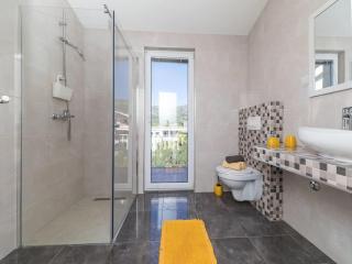Two Bedroom Apartment with Balcony - Kaštela - 5