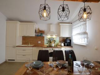 Three Bedroom Holiday Home with Pool - Rovinj - 3