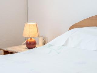 Charming Trogir Apartments with Balcony - One Bedroom Apartment - Trogir - 7