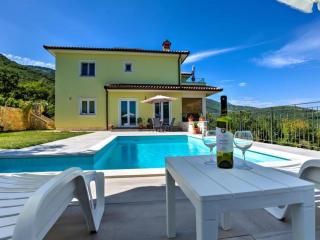 Wonderful Brsec Apartments with Sea View and Shared Pool - Comfort One Bedroom Apartment - Brseč - 2