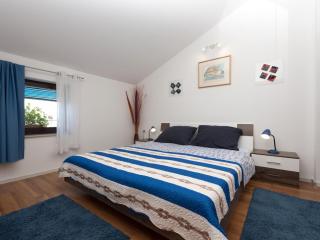 Stylish Lovran Sea View Apartments - One Bedroom Apartment with Terrace and Sea View - Lovran - 1