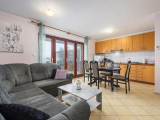 Charming Lovran Apartments with Wonderful Sea View - Two Bedroom Apartment - Lovran - 0