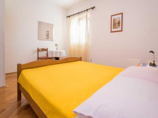 Comfortable Kastel Stafilic Apartment with Balcony - Two Bedroom Apartment with Balcony and Sea View - Kaštela - 5