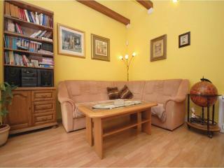 Picturesque Escape Holiday Home with Pool and Sauna - Four Bedroom Holiday Home with Sauna and Pool - 8