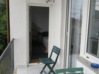 Cozy Lovran Apartment with Balcony - Two Bedroom Apartment with Sea View and Balcony - Lovran - 5