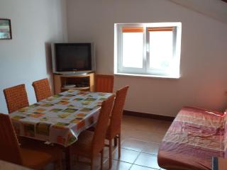 Apartments Lavanda & More - Three Bedroom Apartment with Shared Terrace - 9